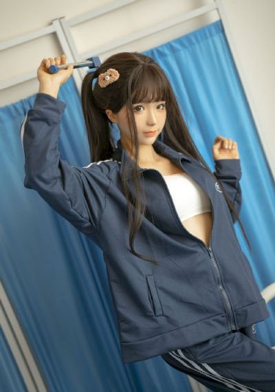 qq欧美情侣头像吧_1080手机免费观看完整